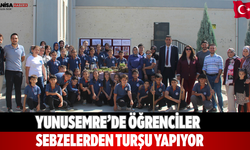 Yunusemre’de öğrenciler sebzelerden turşu yapıyor