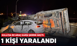 Kula’da İki Araç Karşı Şeride Geçti: 1 Kişi Yaralandı
