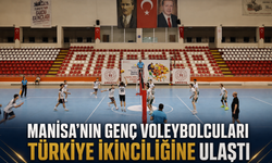 Manisa’nın genç voleybolcuları Türkiye ikinciliğine ulaştı