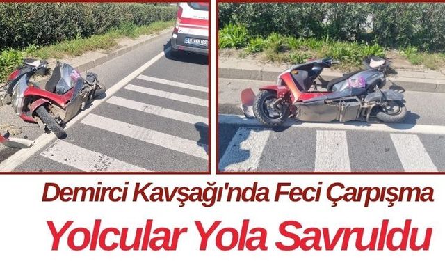 Demirci Kavşağı'nda Feci Çarpışma Yolcular Yola Savruldu